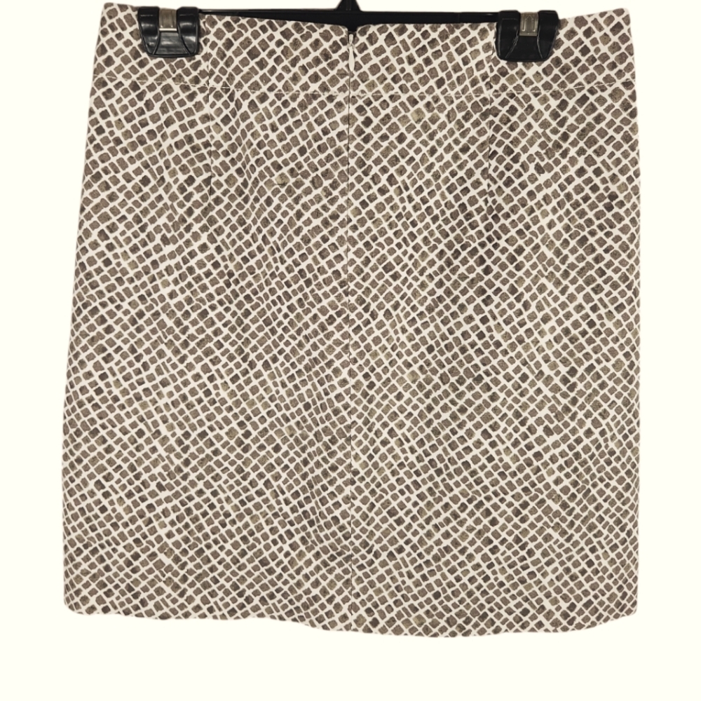Ann Taylor Loft, Misses' Size 4, Giraffe Print Knee length skirt.